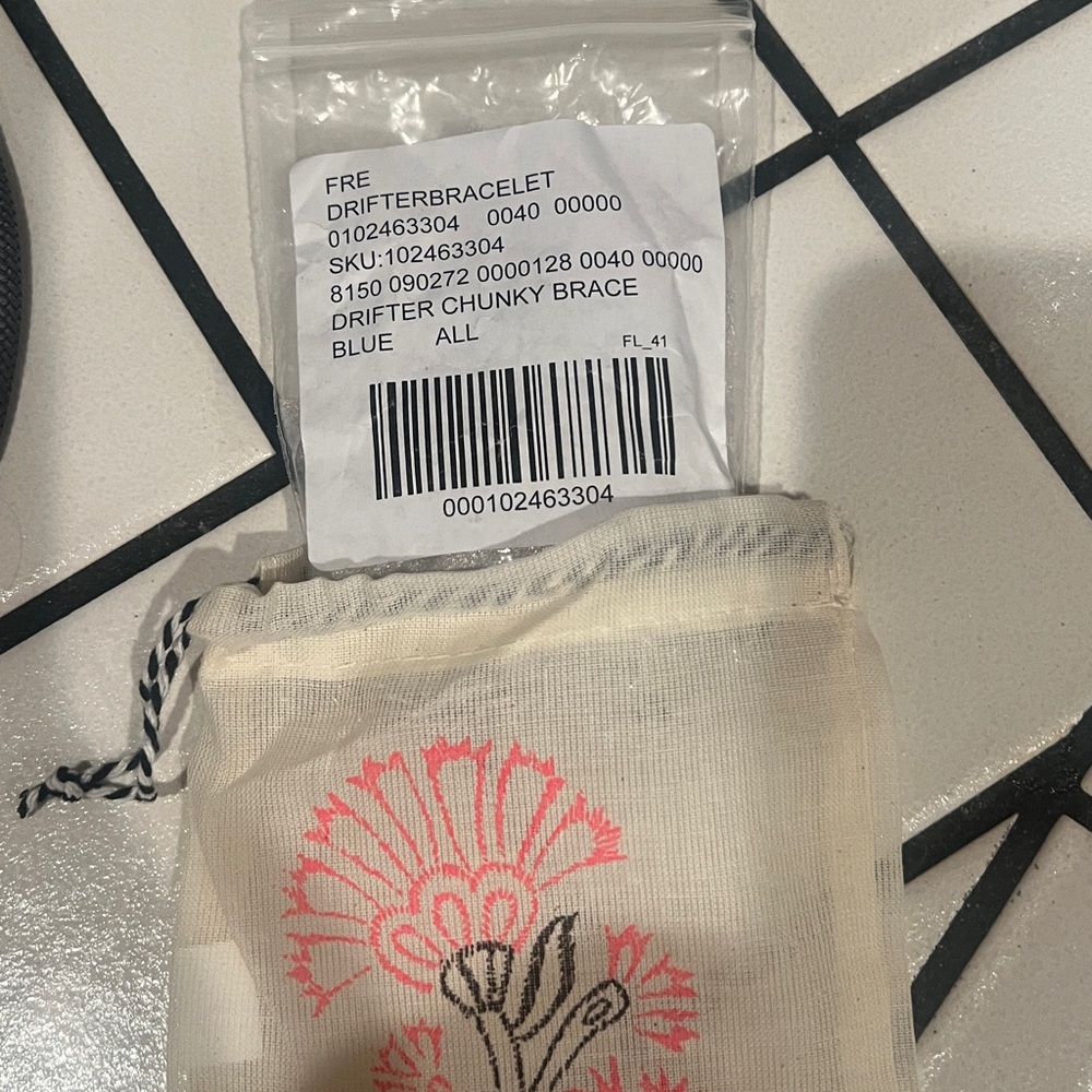 NWT FREE PEOPLE DRIFTER CHUNKY BRACELET - Picture 5 of 5